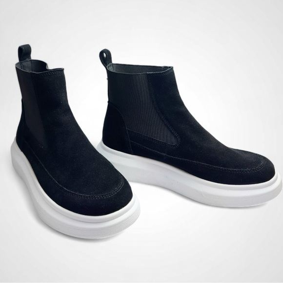 Nurture, the Atna Suede High Top Platform Sneaker Bootie - Picture 2 of 5